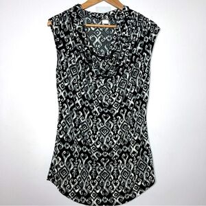 Valerie Bertinelli Sheath Dress/Top Black White Geometric Pattern